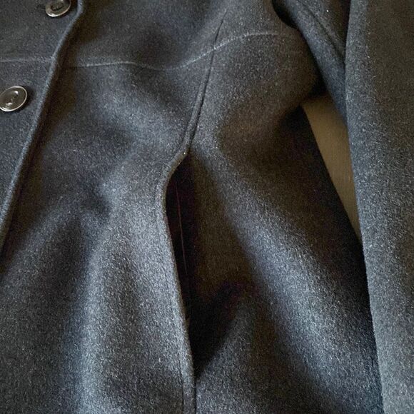 Jones New York Classic Charcoal Gray
Wool Blend Long Coat Women’s Size 12 EUC - Picture 6 of 10